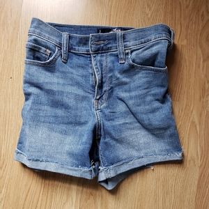 Hollister mid rise 5" shorts